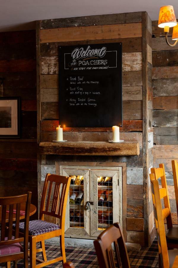 The Poacher Inn Hook  Eksteriør bilde